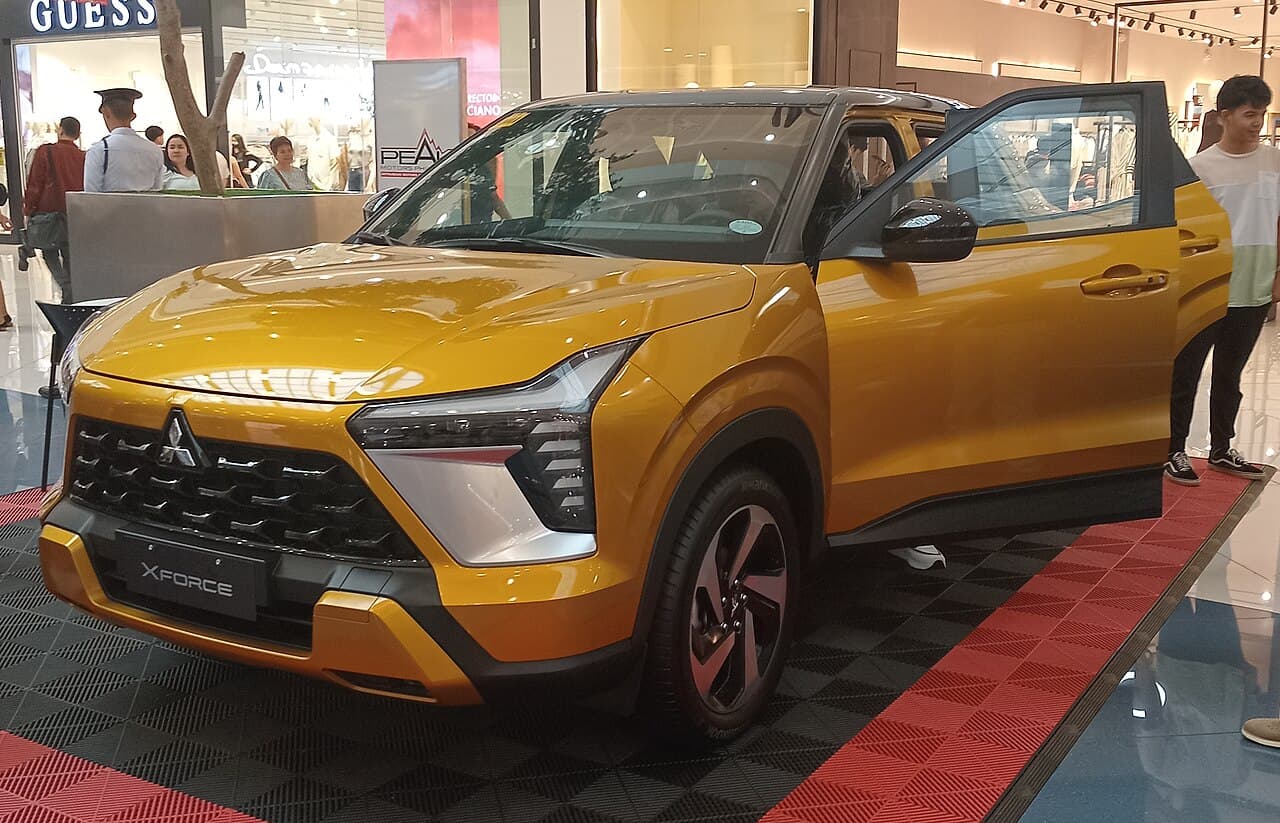 Mitsubishi Xforce GLX Vàng Energetic